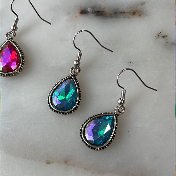 NWT 2 pair Nickel Free Hypoallergenic Fish Hook Earrings - Picture 2 of 6